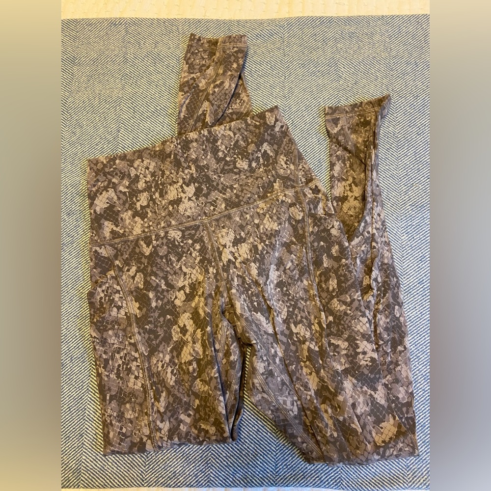 LuluLemon Align Hi Rise Pant with Pockets 28”. Size 4. Rock Multi Color.